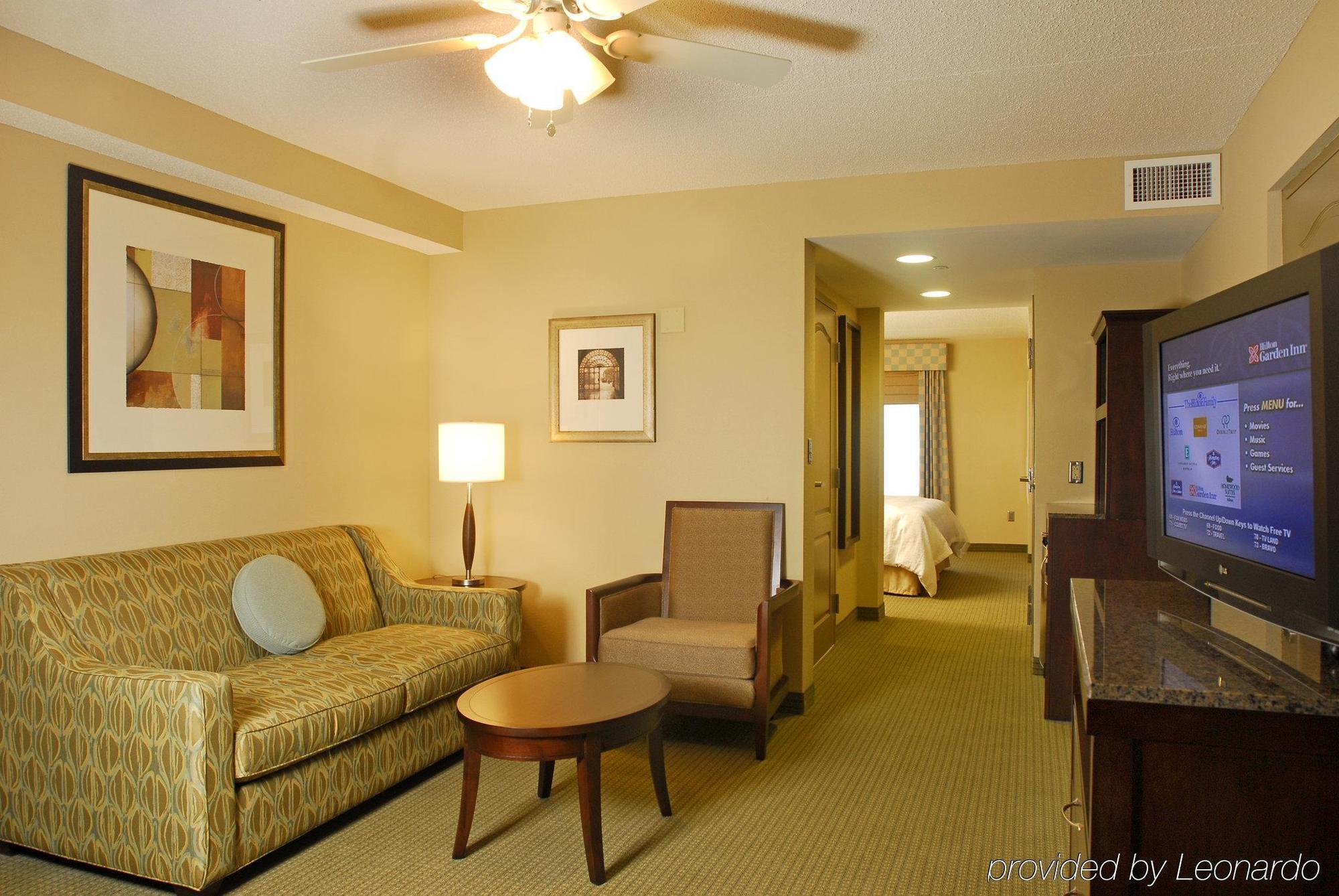 Hilton Garden Inn Frederick Room photo